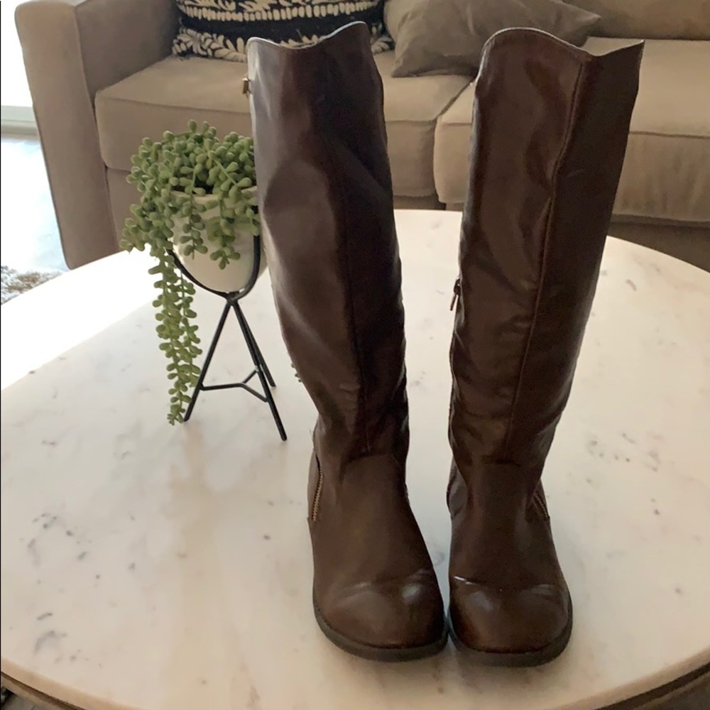 Brown boots, knee High